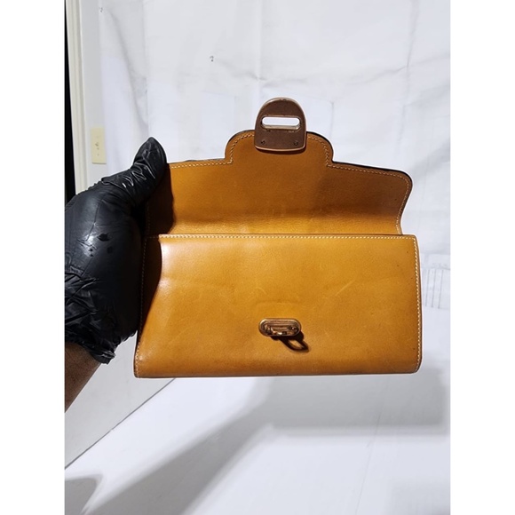 Authentic GUCCI Vintage Long Logo Plate Wallet Yellow - Picture 14 of 14